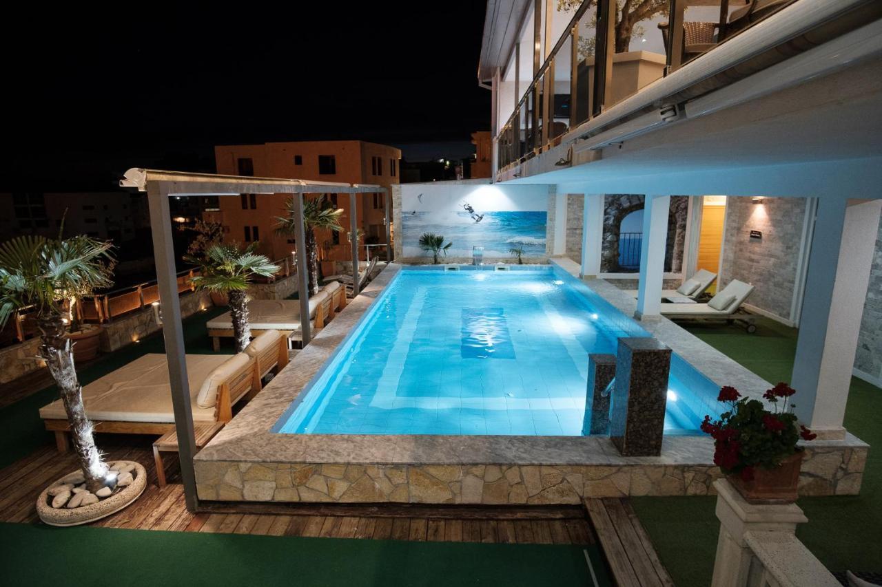 Hotel Freiburg Ulcinj Esterno foto