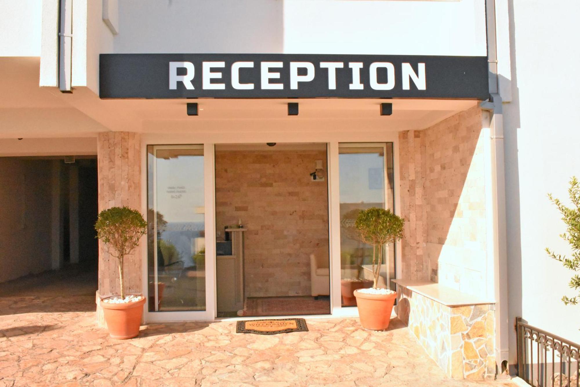 Hotel Freiburg Ulcinj Esterno foto