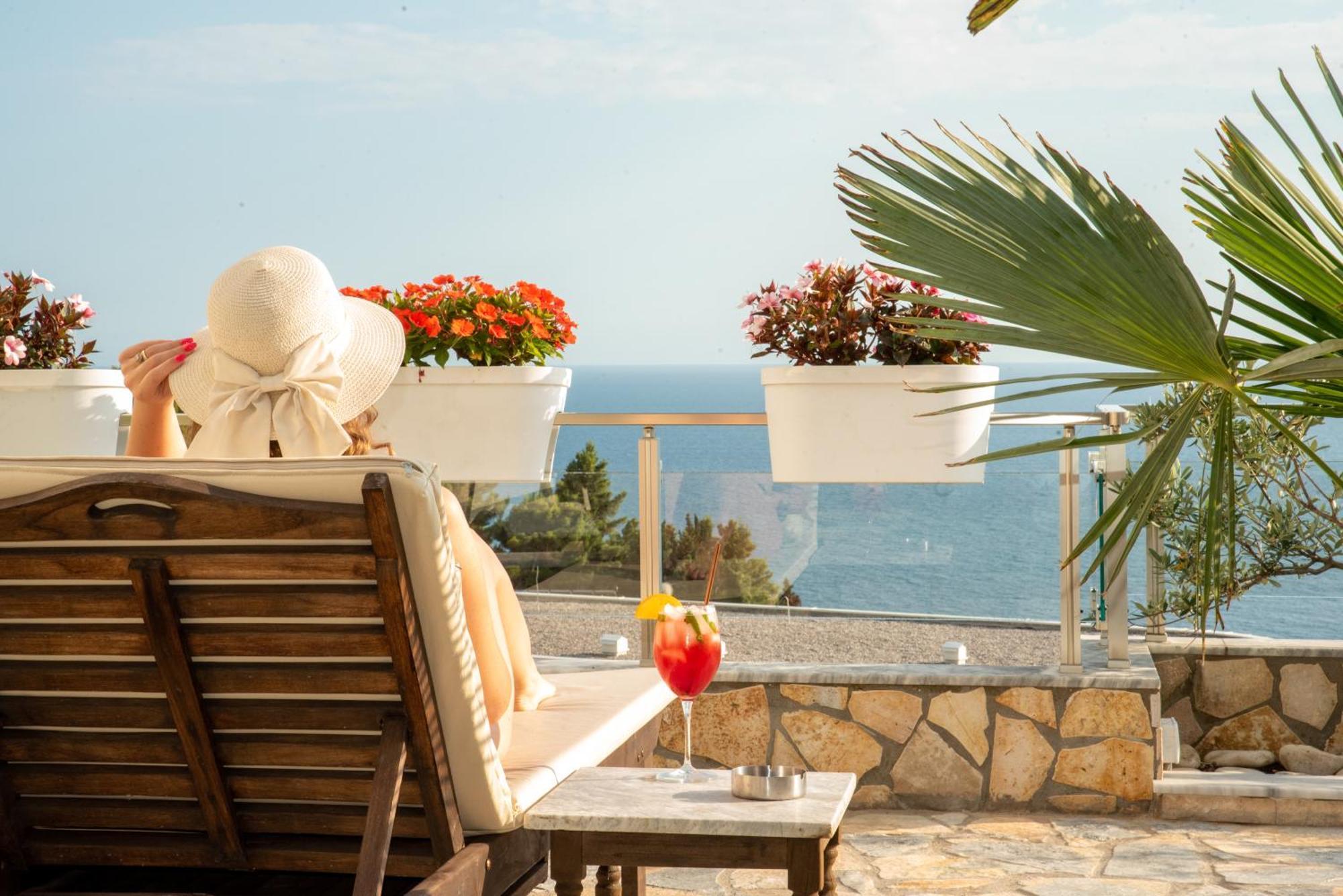 Hotel Freiburg Ulcinj Esterno foto