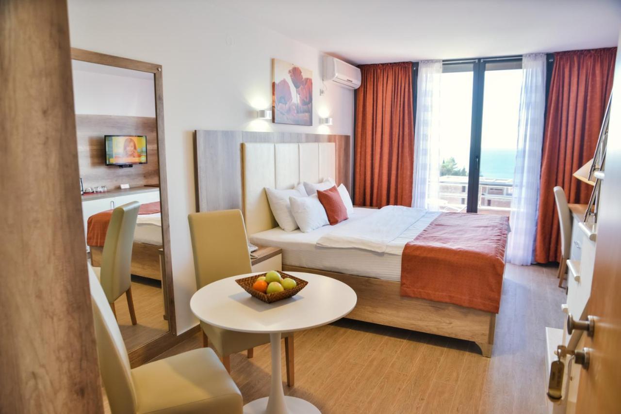 Hotel Freiburg Ulcinj Esterno foto