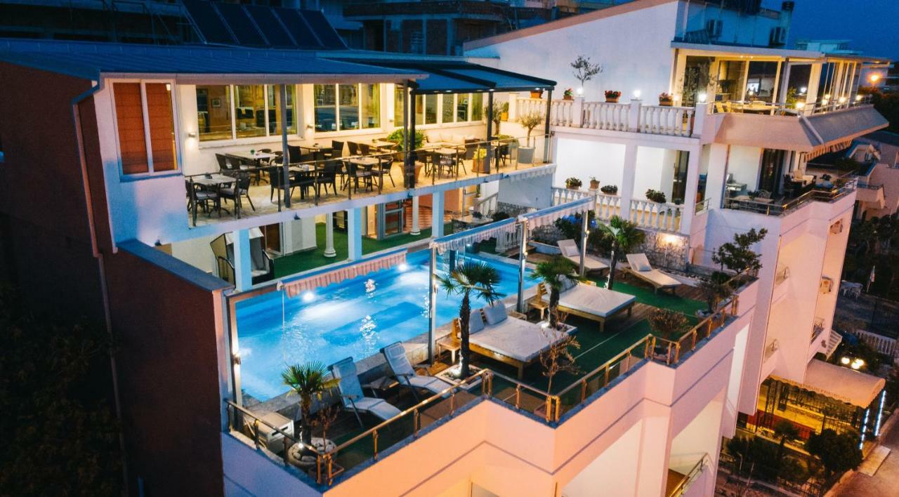 Hotel Freiburg Ulcinj Esterno foto